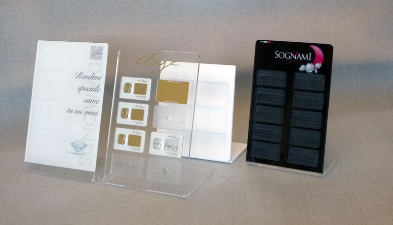 espositore in plexiglass per diamanti e lingotti